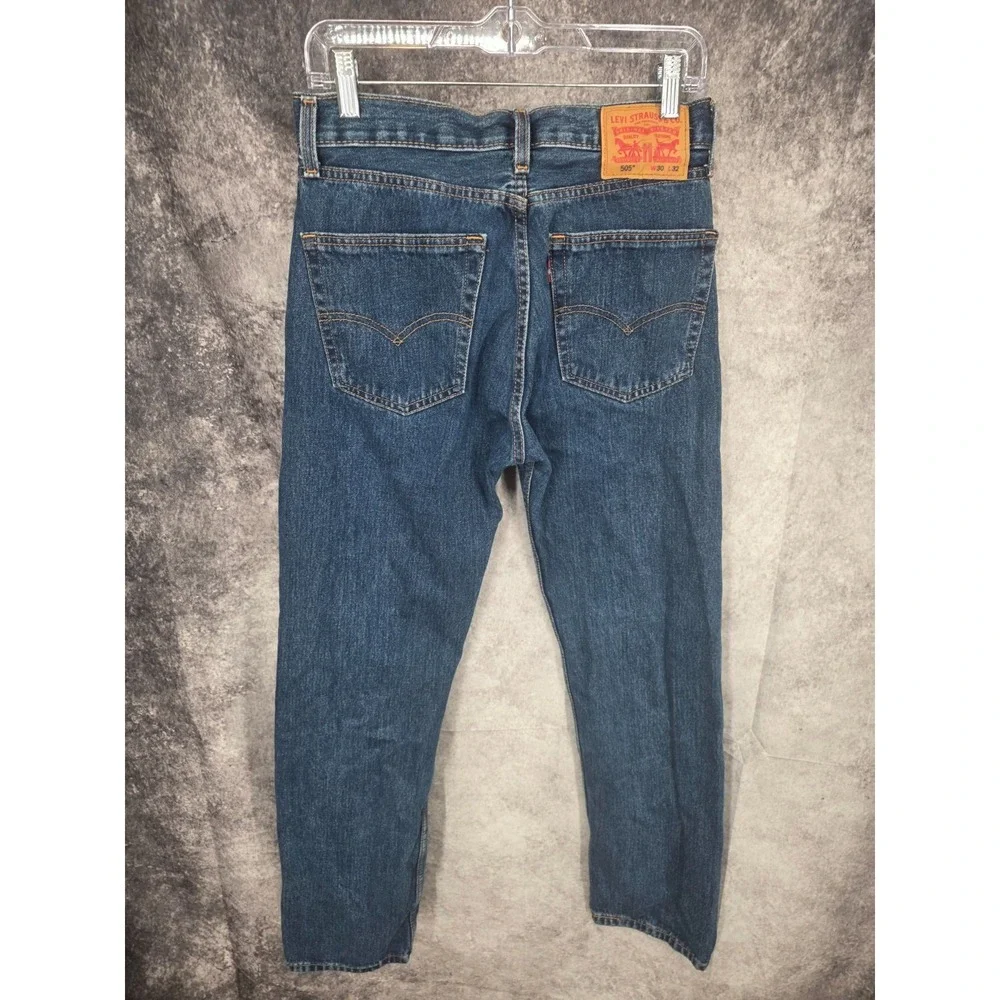 Levis 505 Jeans Mens30 x 32 Blue‎ Denim Straight Fit Medium Wash Cotton